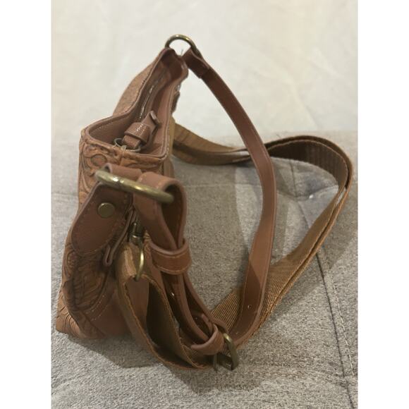 NWT Frye & Co Floral Tooled Shoulder Bag - Picture 3 of 12